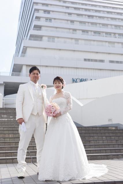 神戸の港町　海を見渡せる開放的な空間で迎える結婚式